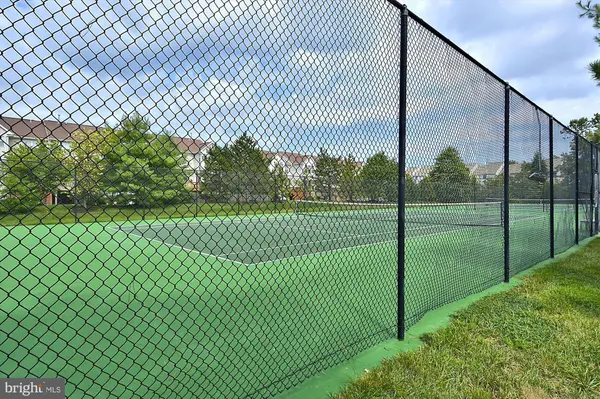 421 HAMLET CLUB DR #301, Edgewater, MD 21037