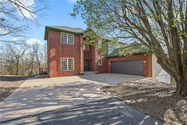 24 McKenzie Dr, Bella Vista, AR 72715