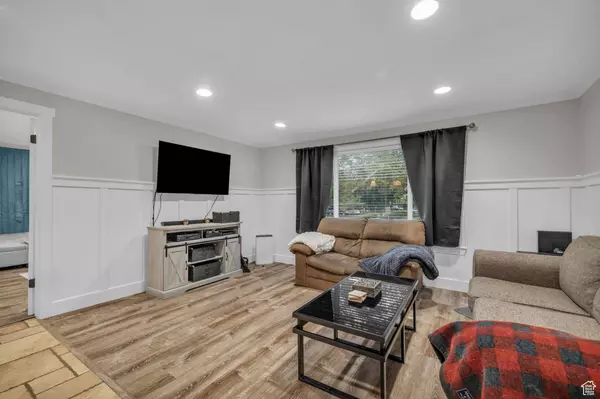 34 W LESTER AVE S #E11, Murray, UT 84107