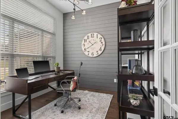 2839 Kingfisher Ln, Mt Pleasant, TX 75455