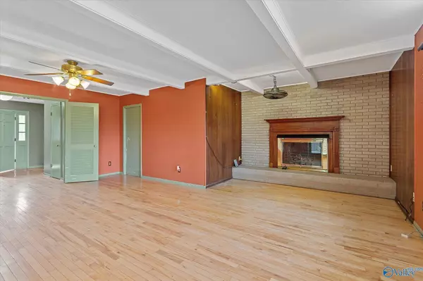 2324 Brookwood Drive SE, Decatur, AL 35601