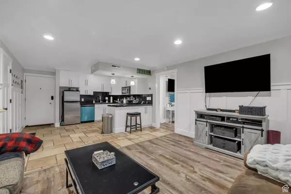 34 W LESTER AVE S #E11, Murray, UT 84107