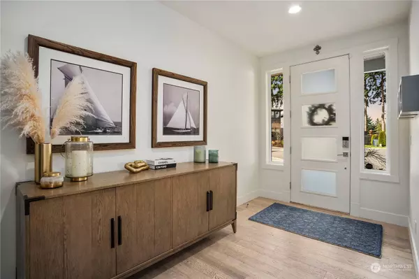 15003 73rd CT NE, Kenmore, WA 98028