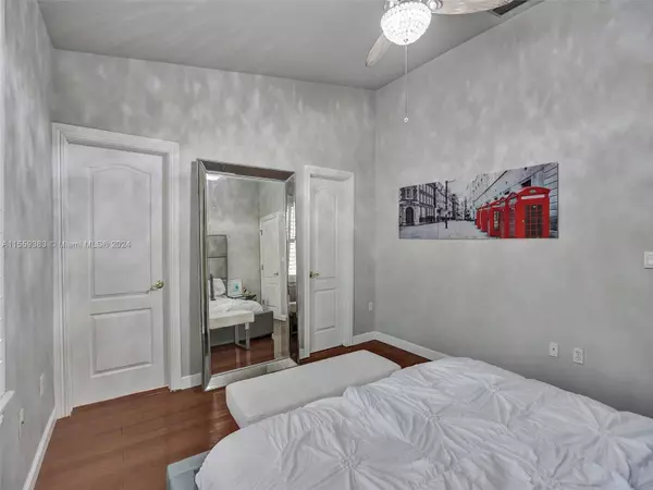 275 SE 22nd St #275, Fort Lauderdale, FL 33316