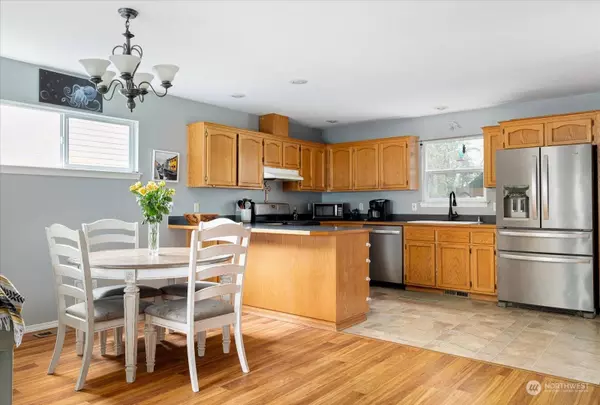 577 SW Regency DR, Oak Harbor, WA 98277