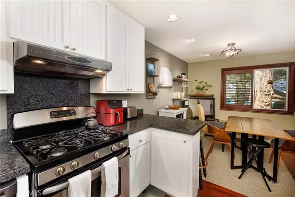 593 Community DR, Lake Arrowhead, CA 92352