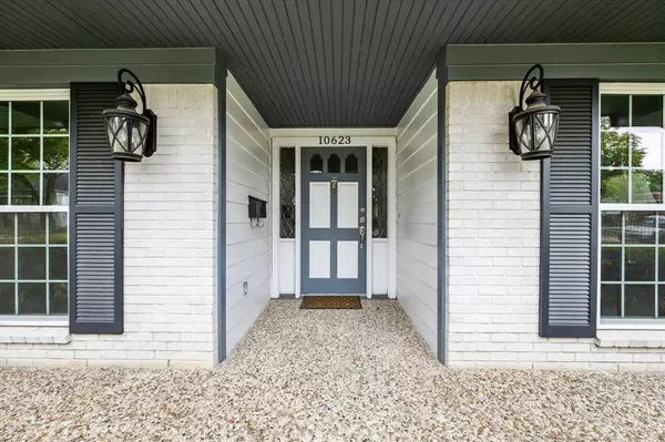 10623 Deerwood RD, Houston, TX 77042