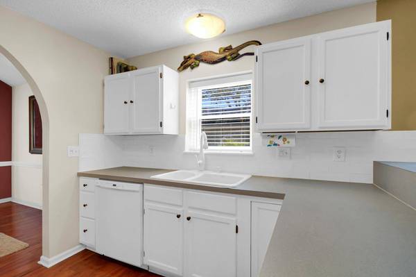 5 Stutz Ct, Charleston, SC 29414