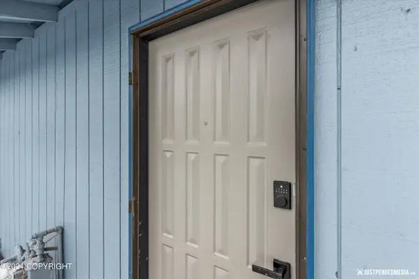 1240 Golden Berry AVE, Anchorage, AK 99515