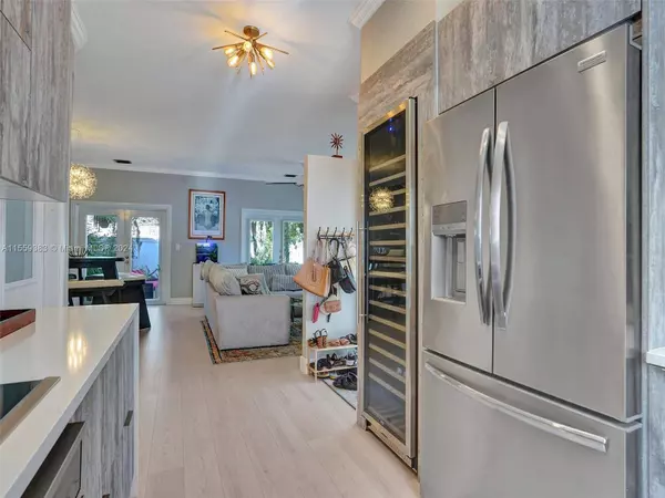 275 SE 22nd St #275, Fort Lauderdale, FL 33316