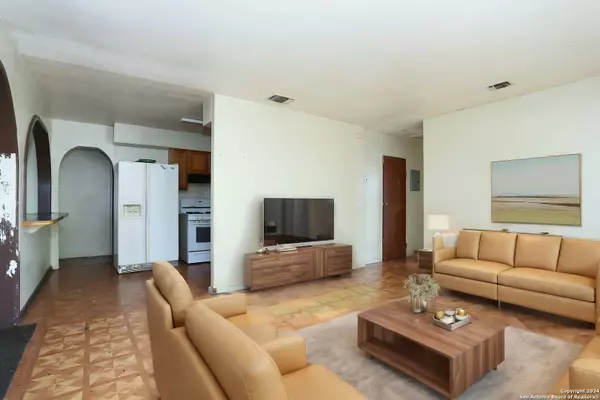 4943 FLINT ST, San Antonio, TX 78228-3743