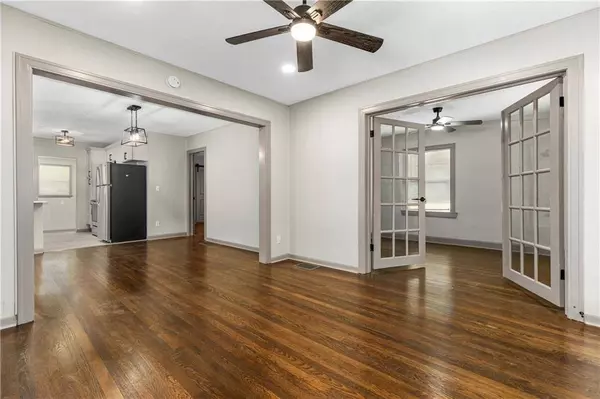 4433 FLORA ST, Kansas City, MO 64110