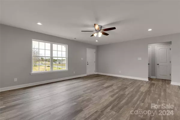 4140 Doe Ridge LN, Lancaster, SC 29720