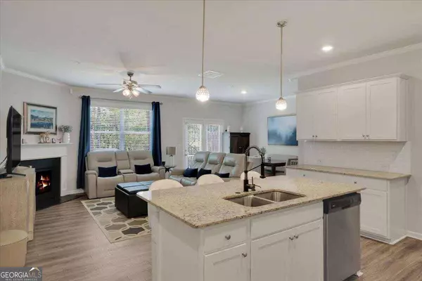 738 Woodstock Grove DR, Woodstock, GA 30188