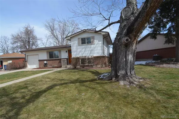 372 S Robb WAY, Lakewood, CO 80226