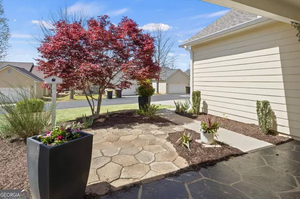 107 Creekside WAY, Newnan, GA 30265