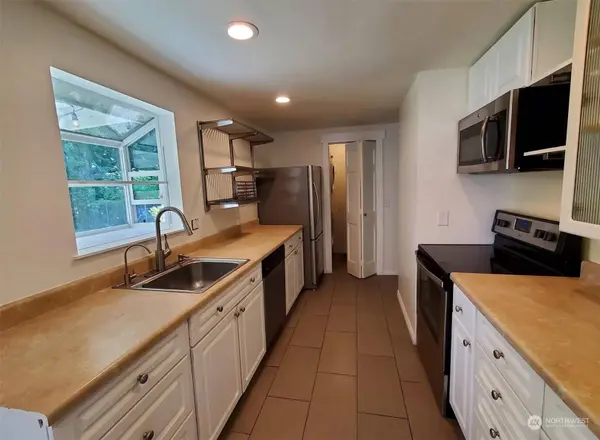 12633 SE 160th ST, Renton, WA 98058