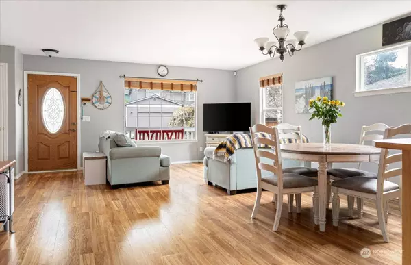 577 SW Regency DR, Oak Harbor, WA 98277