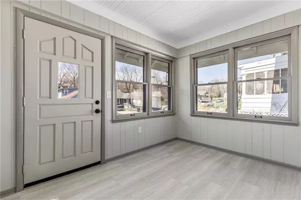4433 FLORA ST, Kansas City, MO 64110