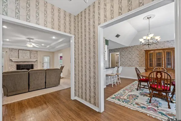 207 Susie St, Chandler, TX 75758