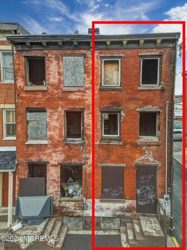 38 Woods Street, Trenton, NJ 08618