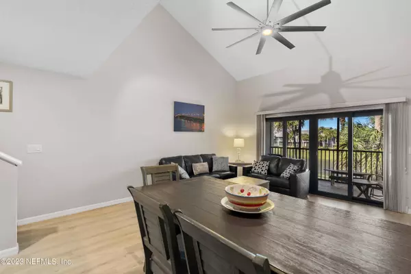 26 VILLAGE DEL LAGO CIR, St Augustine, FL 32080