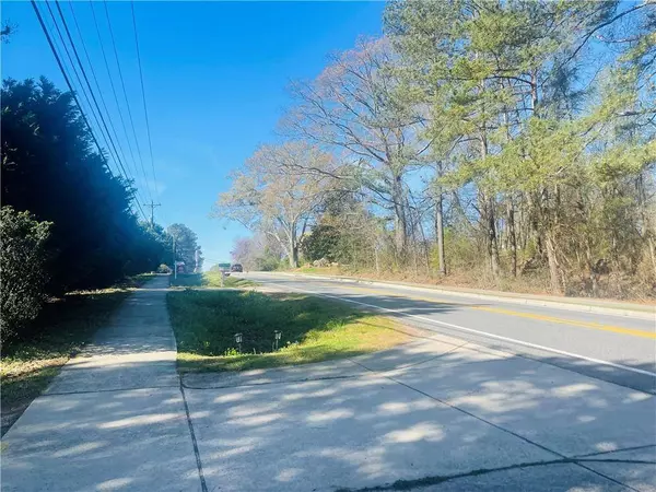 6365 Post RD, Cumming, GA 30040