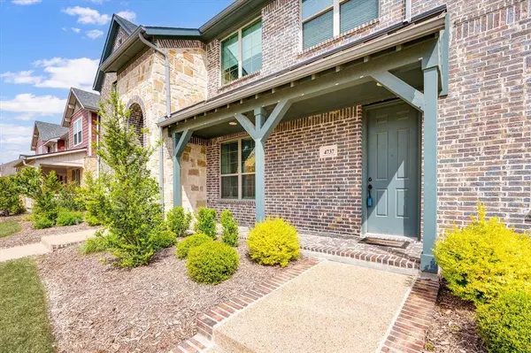 4737 Smokey Quartz Lane, Arlington, TX 76005