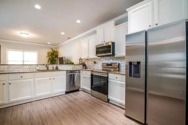 313 Forsythia Ave, Summerville, SC 29483