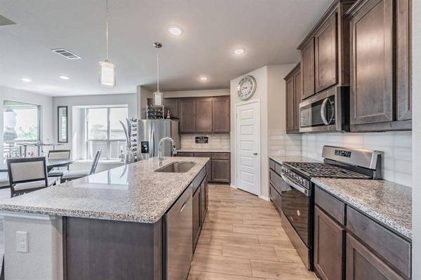 1132 Deer Ridge Drive, Crowley, TX 76036