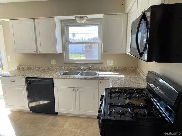 17050 JULIANA Avenue, Eastpointe, MI 48021