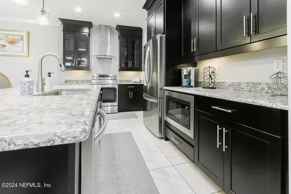 14710 LITTLELEAF DR, Jacksonville, FL 32258