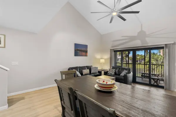 26 Village Del Lago Cir, St Augustine, FL 32080