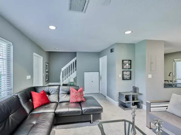 4260 SW 11th ST, Deerfield Beach, FL 33442