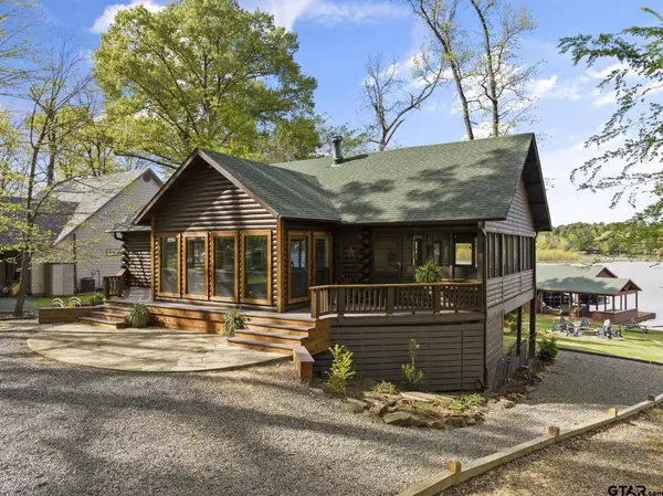 1521 Panther Creek Pass, Mt Vernon, TX 75457