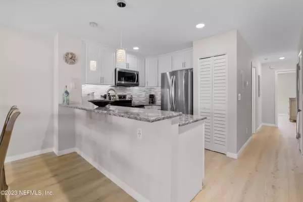 26 VILLAGE DEL LAGO CIR, St Augustine, FL 32080