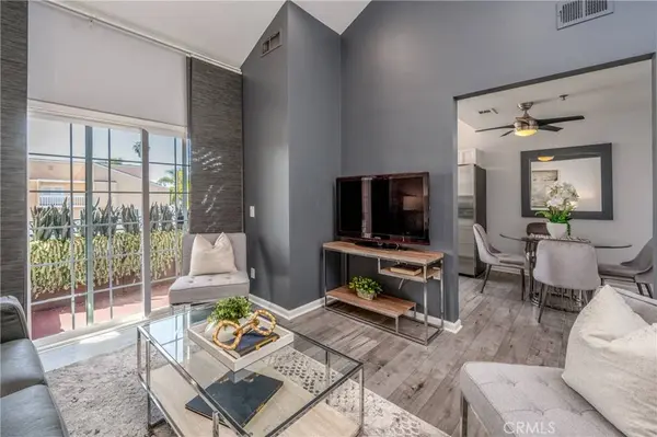 409 Utica AVE #A7, Huntington Beach, CA 92648