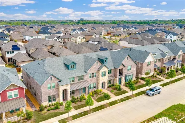 4737 Smokey Quartz Lane, Arlington, TX 76005