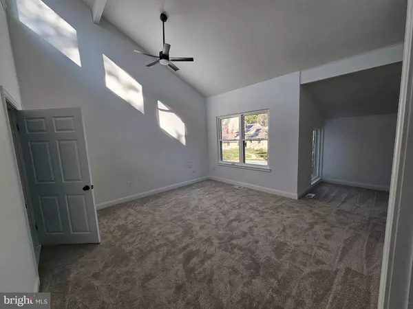 1 BROOKWOOD DR, Voorhees, NJ 08043