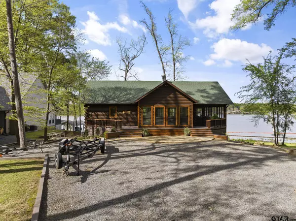 1521 Panther Creek Pass, Mt Vernon, TX 75457