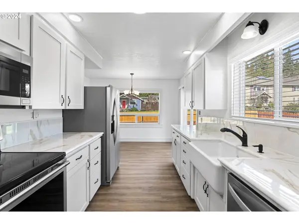 48162 E 1ST ST, Oakridge, OR 97463