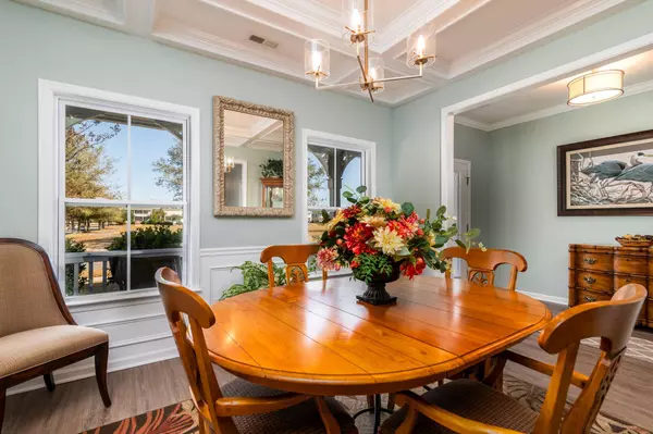 313 Forsythia Ave, Summerville, SC 29483