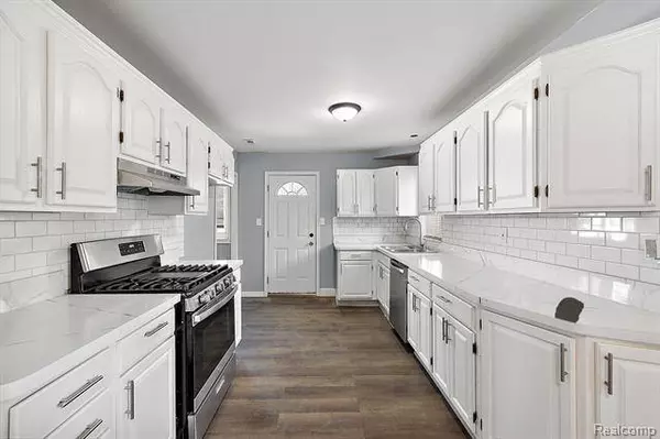 1167 E HUDSON Avenue, Madison Heights, MI 48071