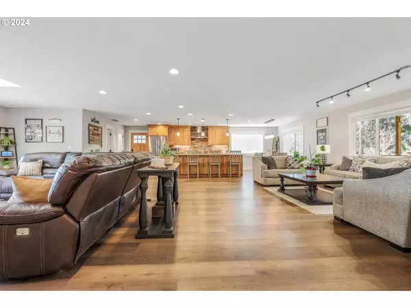 13985 SW RIVER LN, Portland, OR 97224