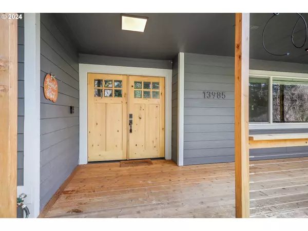 13985 SW RIVER LN, Portland, OR 97224