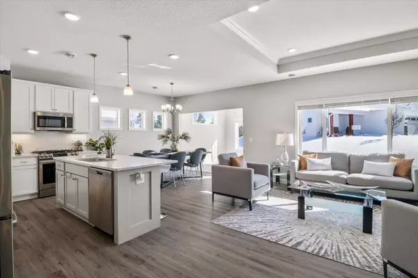 317 Riverview CIR, Hanover, MN 55341