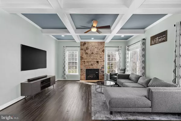 21431 FAIRHUNT DR, Ashburn, VA 20148