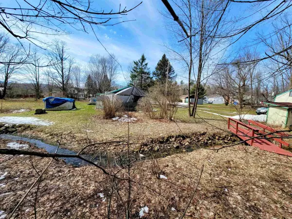 26 Brookside DR, Clarendon, VT 05759