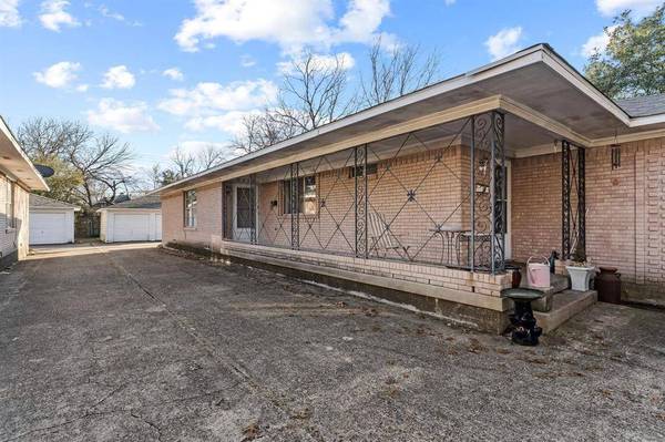 6244 Richmond Avenue, Dallas, TX 75214