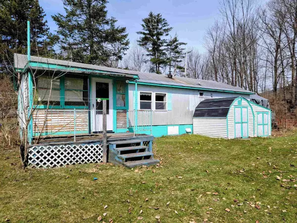 26 Brookside DR, Clarendon, VT 05759